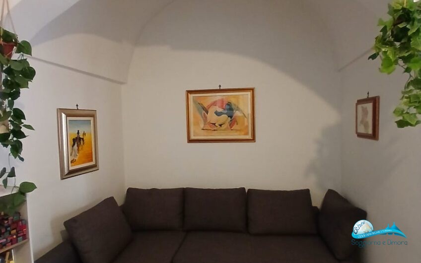 Casa indipendente in pietra ristrutturata