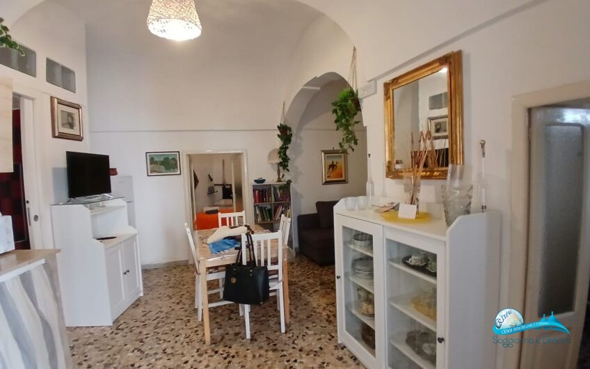 Casa indipendente in pietra ristrutturata
